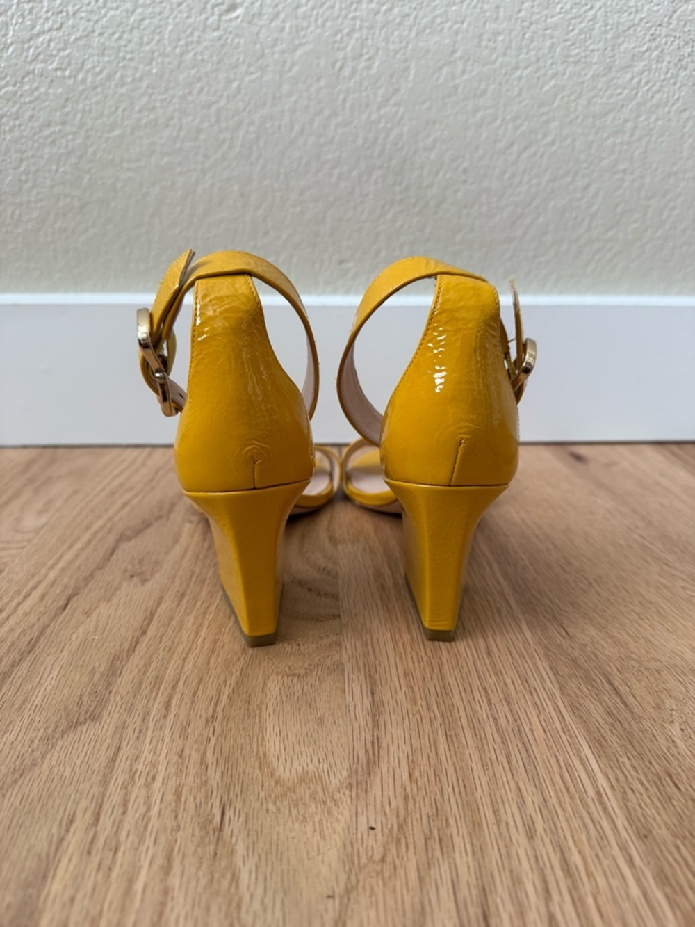 Kate Spade Leather Susane Golden Yellow Heel Strappy Sandals Women’s 7.5 - Picture 7 of 14